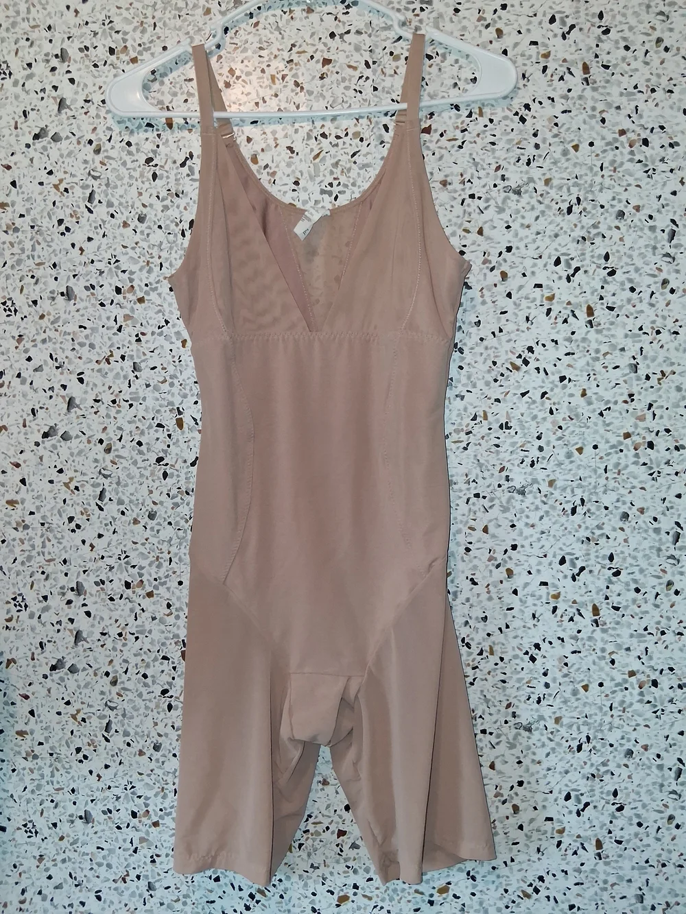 Women's Arabella Shapewear Bodysuit Size Medium Nude
